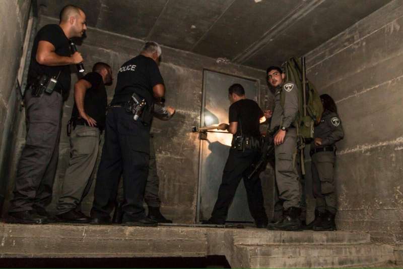 המשטרה עצרה 2 ערבים מרמאללה שהתחבאו בדירה בעיר