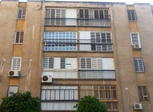 בניין 4 קומות