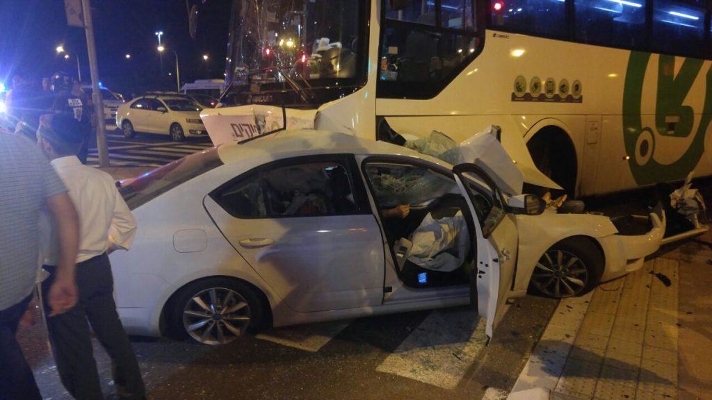 תאונה קטלנית: אדם נהרג בתאונה בין רכב לאוטובוס אפיקים שהסיע נוסעים לאשדוד