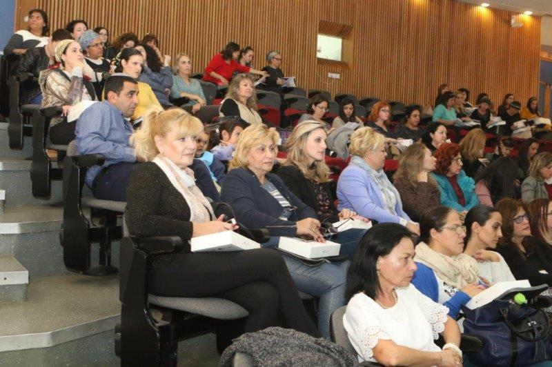 עיריית אשדוד חילקה אייפד למידה למורה ולתלמיד בחינוך המיוחד