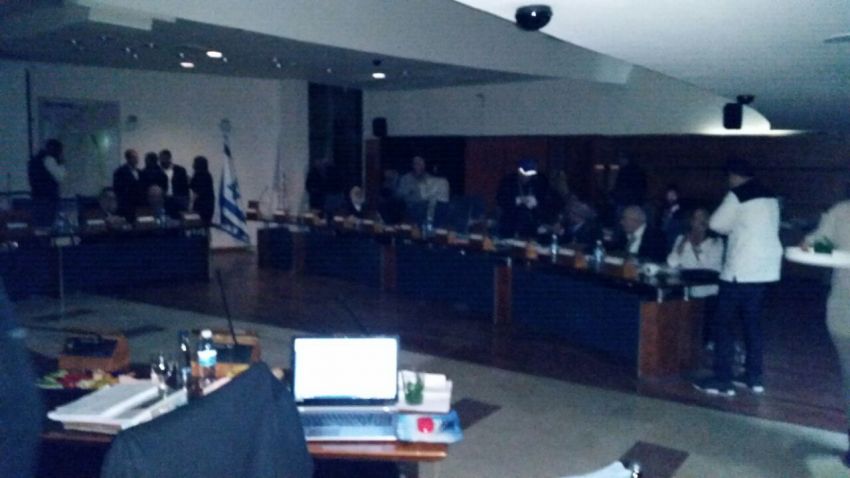 מכת חושך: ישיבת מועצת העיר בוטלה בגלל קצר בחשמל