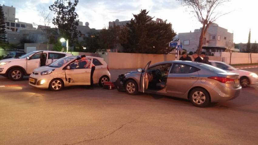 תאונה בין שני כלי רכב באשדוד - פצועים במקום