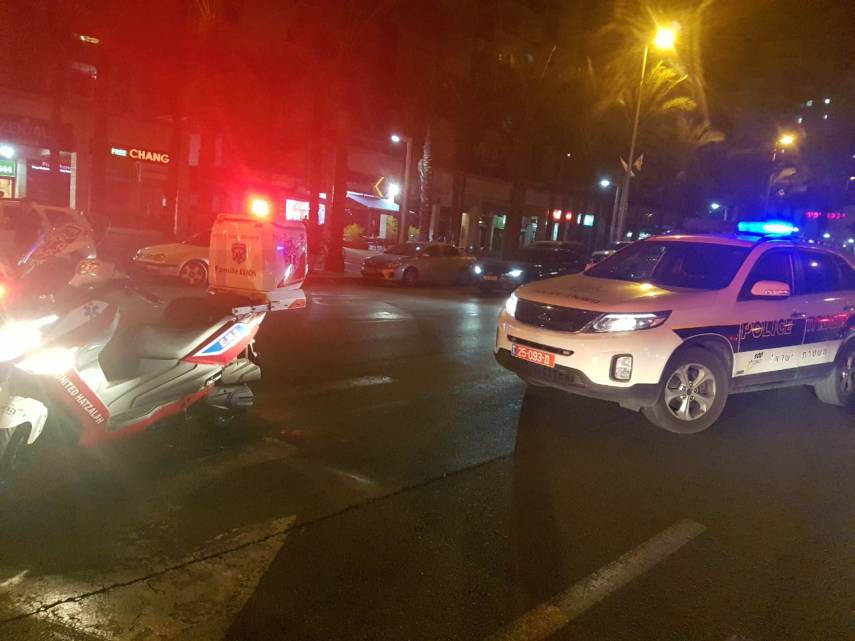 במהלך הלילה: אוטובוס פגע ברוכב אופנוע בשד' בני ברית ופצע אותו