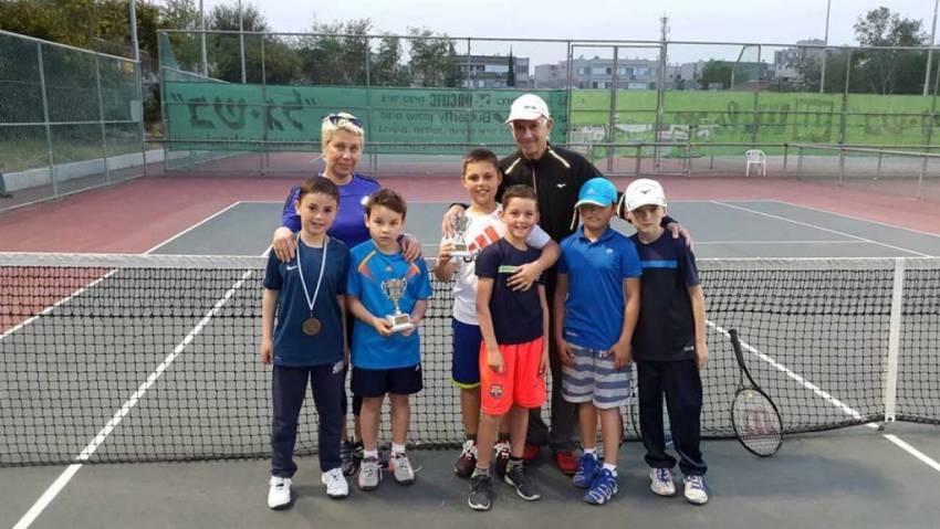 הילדים והנערות של האקדמיה לטניס ישחקו באלוף האלופים
