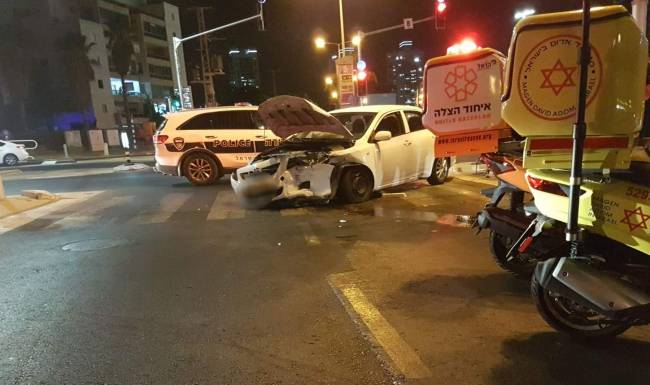 6 פצועים בתאונת דרכים בסמוך לפארק אשדוד-ים