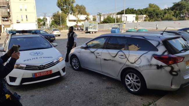רכב הושחת וכתובות נאצה רוססו נגד חרדים באשדוד