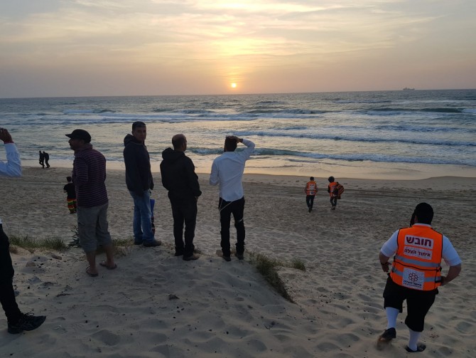 דיווח על אדם שטבע ונסחף בחוף הים באשדוד