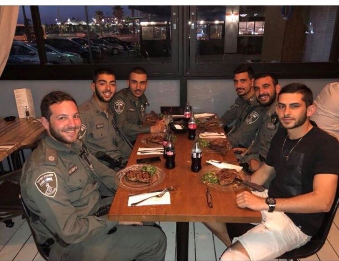 לוחמי מג"ב שהגיעו לבקר חייל פצוע זכו לארוחה על חשבון הבית במסעדת "נורדאו 24"