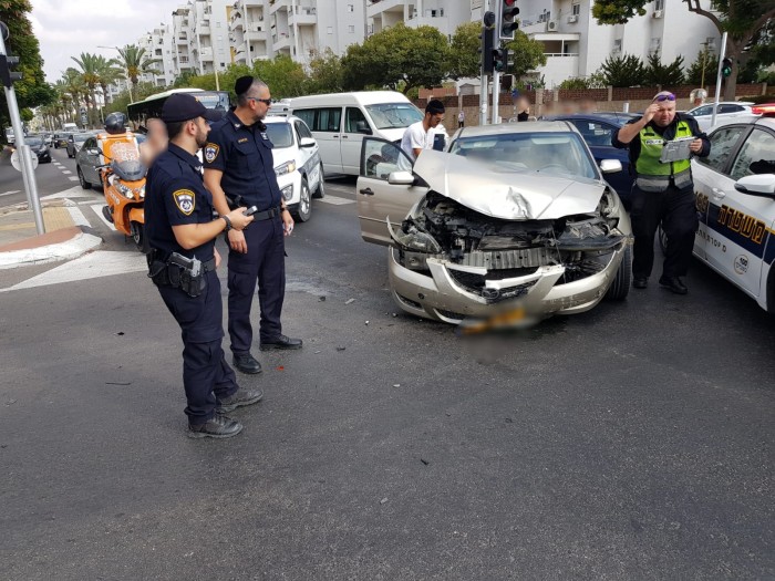 תאונה נוספת: פצועים בהתנגשות שני רכבים באשדוד