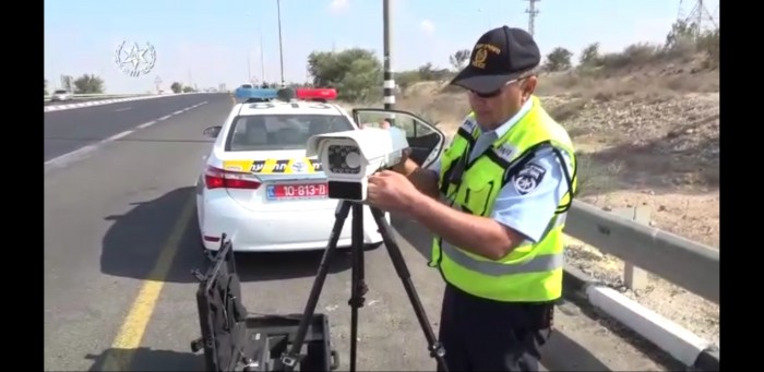 צפו: המצלמה החדשה של משטרת התנועה שיודעת עליכם הכל