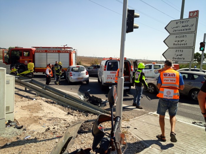 מספר פצועים בתאונת דרכים בצומת הכניסה לאשדוד