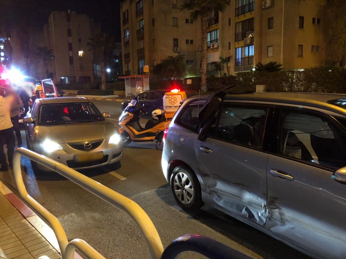 חמישה פצועים מתוכם ילדים בתאונת דרכים שארעה באשדוד