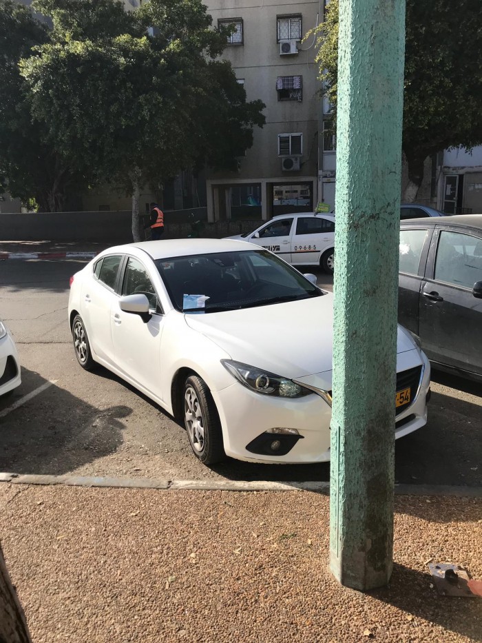 עיריית אשדוד הודיעה: "דוחות לחניה לא מסודרת במרכז המסחרי באזור ו".