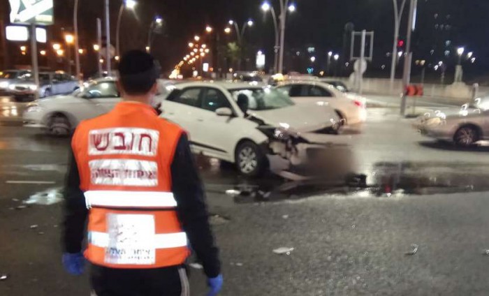 שישה נפגעים בתאונת דרכים בעיר - פונו לבית החולים אסותא אשדוד
