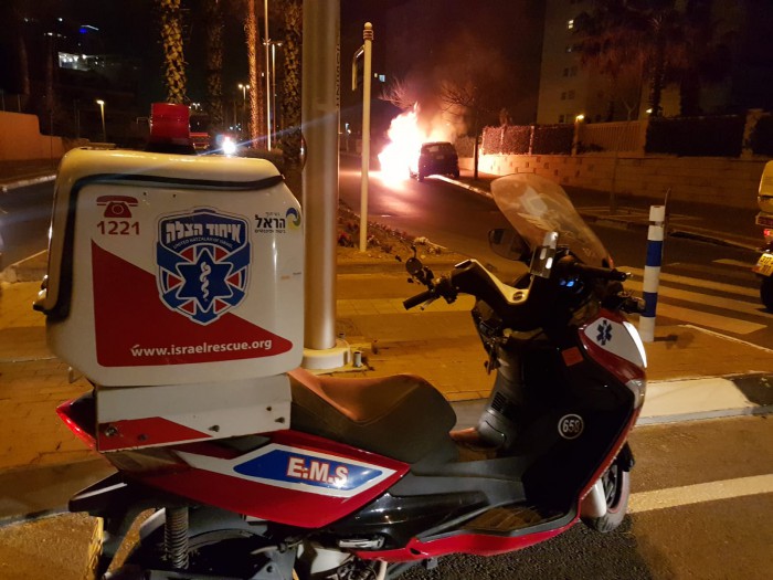הלילה: רכב עלה באש באשדוד - צפו