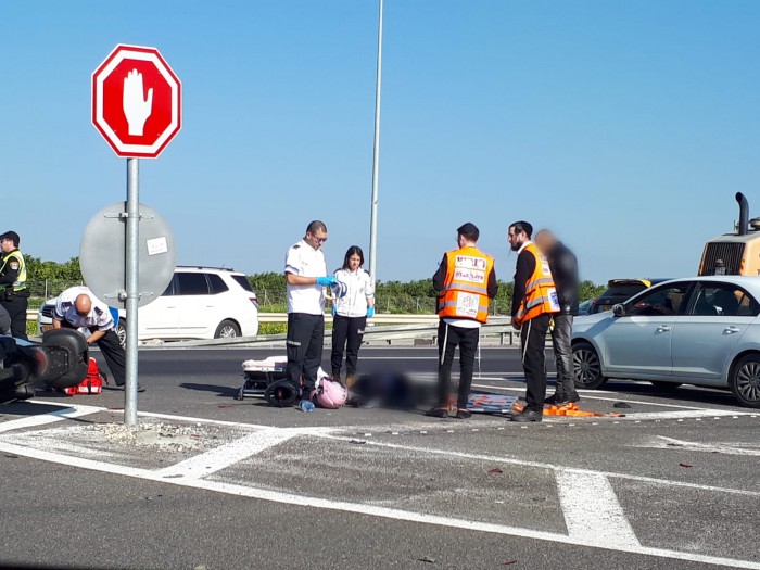 תאונה קשה: שני רוכבי אופנוע נפצעו סמוך לאשדוד
