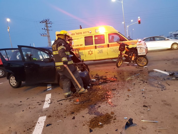 הבוקר: פצוע בתאונה בין שני כלי רכב