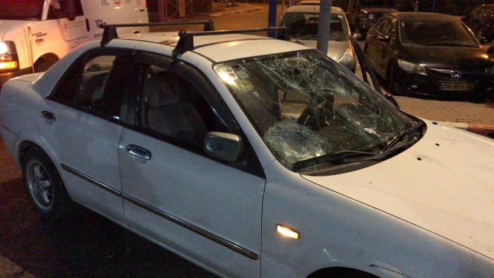 הרכב שניזוק במהומות באשדוד (צילומים: דודו חן)